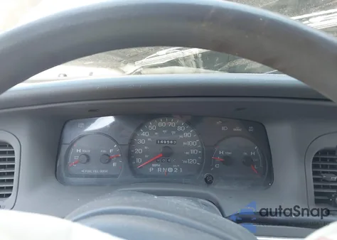 2004 Mercury Grand Marquis Gs z USA, uszkodzony, nr VIN 2MEFM74W94X681819